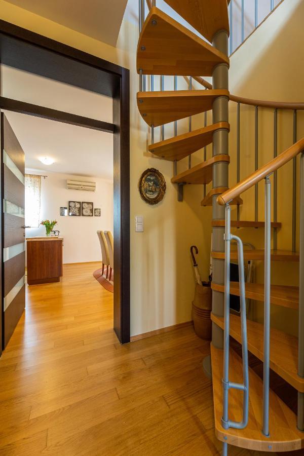 Golden Hope 4+1 Apartment Krk Krk Town Exterior photo